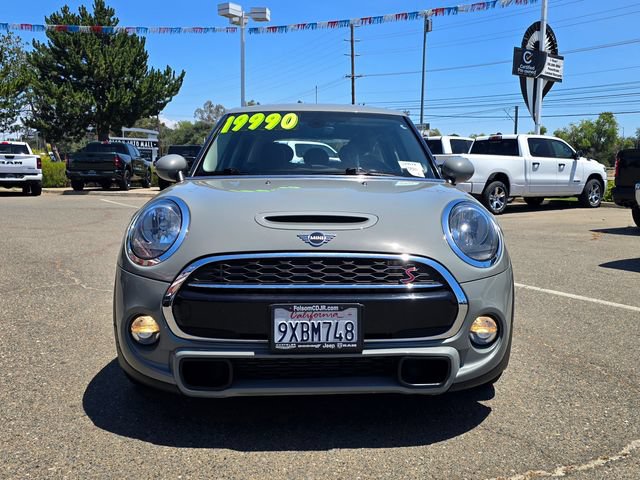 Used 2019 MINI Cooper S w/ Signature Upholstery Package FWD image 2