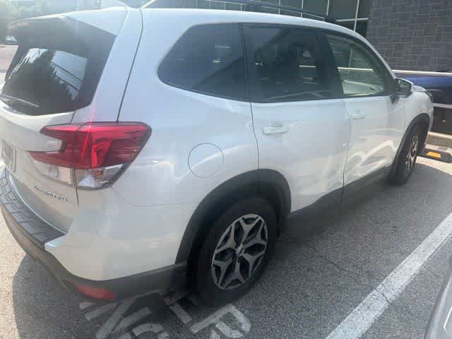 Used 2021 Subaru Forester Premium AWD/4WD image 6