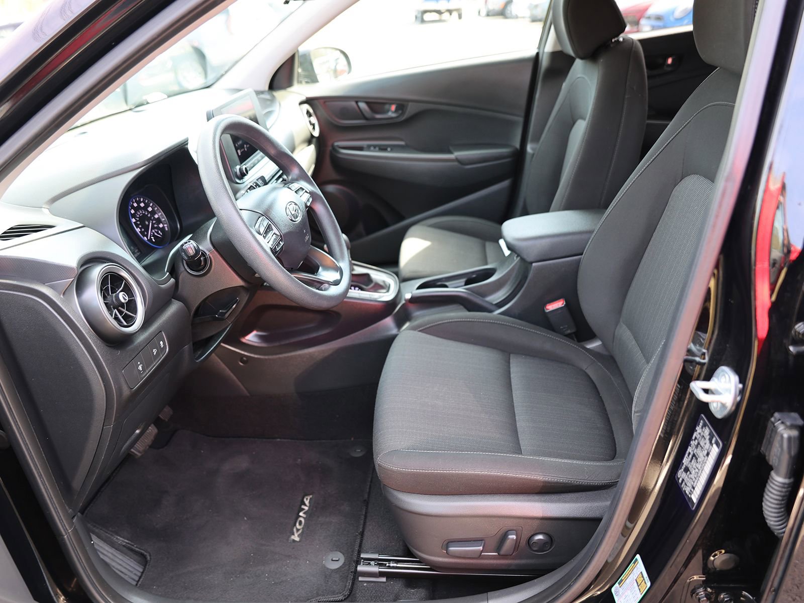 Certified 2023 Hyundai Kona SEL AWD/4WD image 16