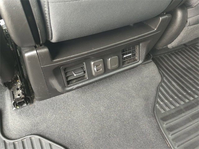Used 2022 Chevrolet Silverado 1500 LT image 20