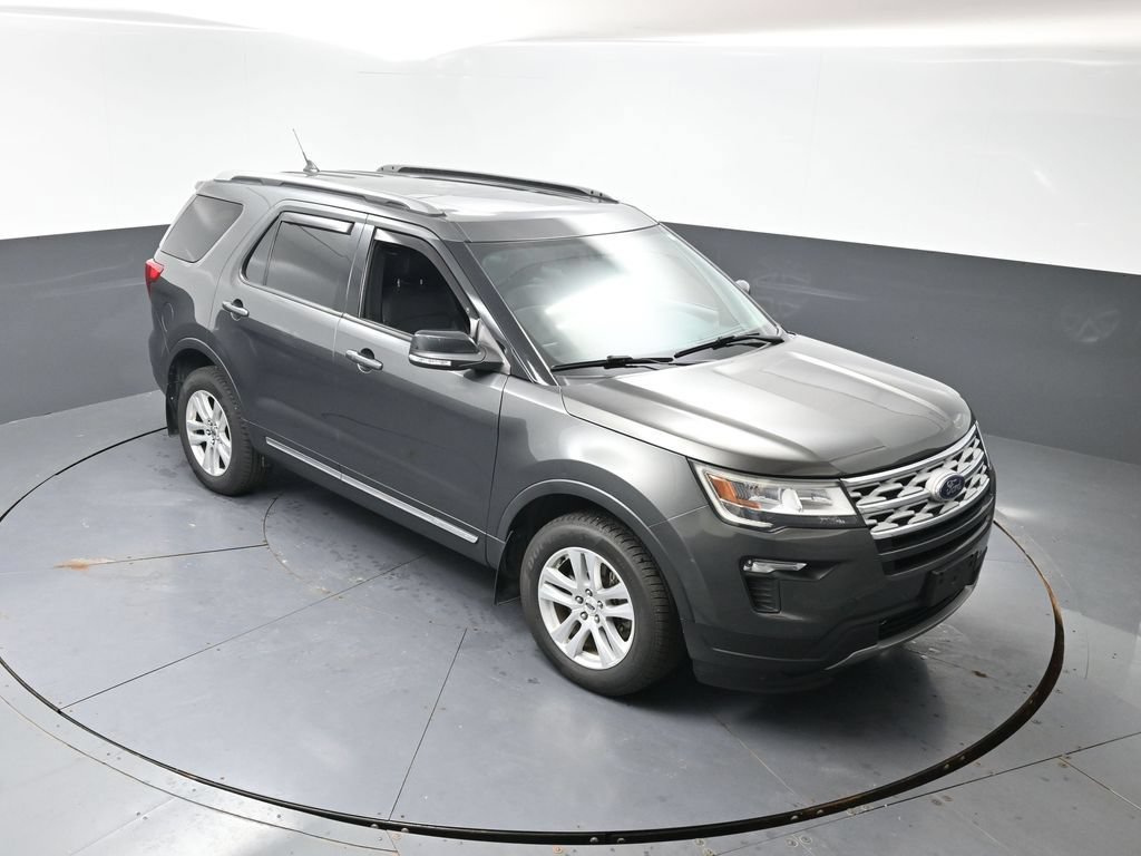 Used 2018 Ford Explorer XLT w/ Equipment Group 202A AWD/4WD image 15