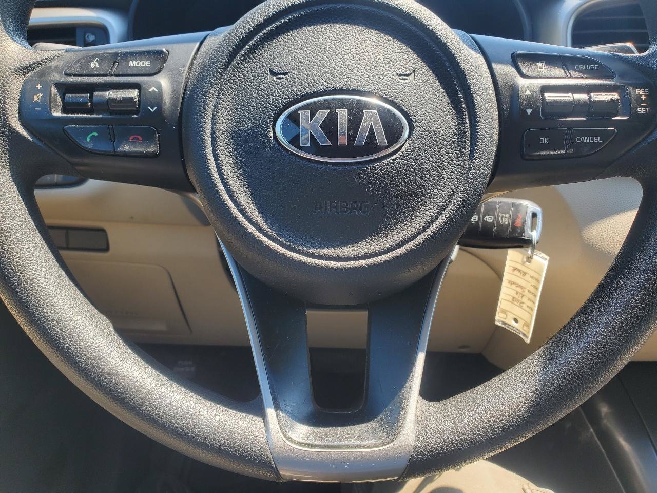 Used 2018 Kia Sorento FWD image 17