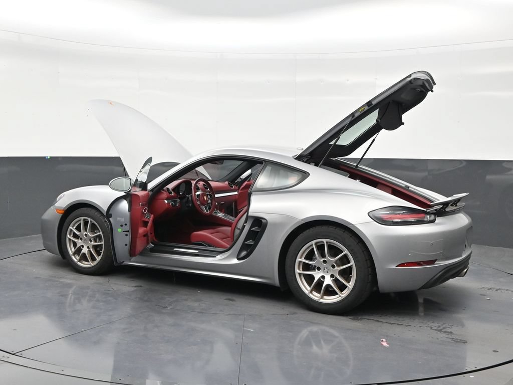 Used 2024 Porsche 718 Cayman RWD image 30
