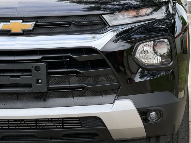 Used 2023 Chevrolet TrailBlazer LT w/ Convenience Package AWD/4WD image 9