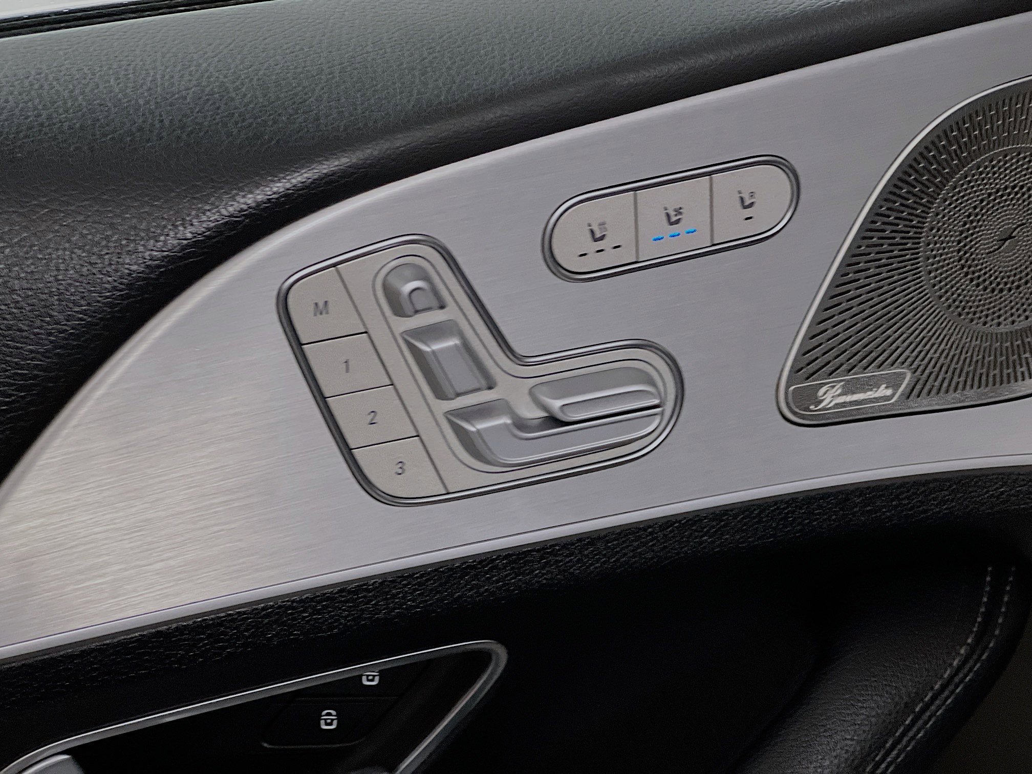 Used 2025 Mercedes-Benz GLE 350 4MATIC image 16