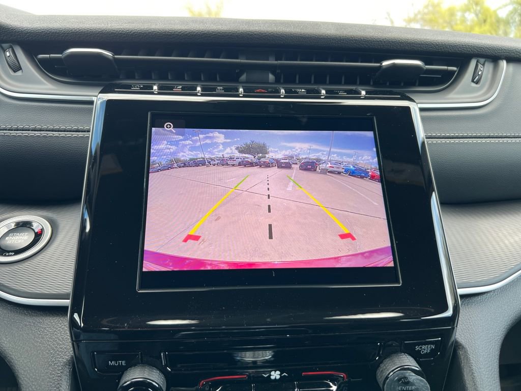 New 2026 Jeep Grand Cherokee Laredo RWD image 9