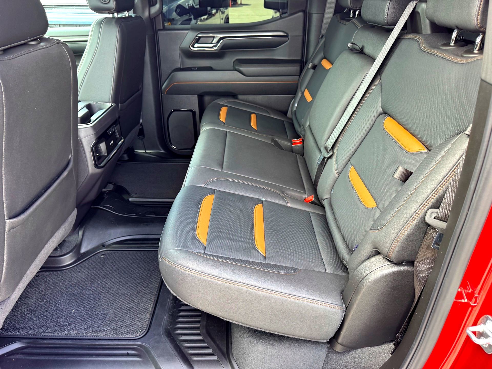 Used 2024 GMC Sierra 1500 AT4 w/ Technology Package image 20