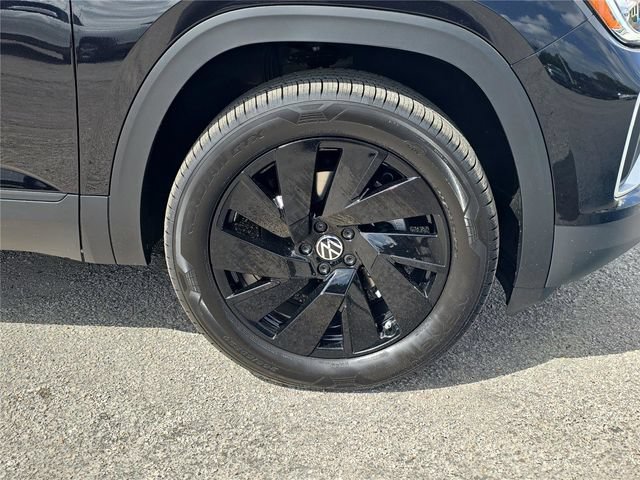 New 2026 Volkswagen Atlas SE FWD image 8