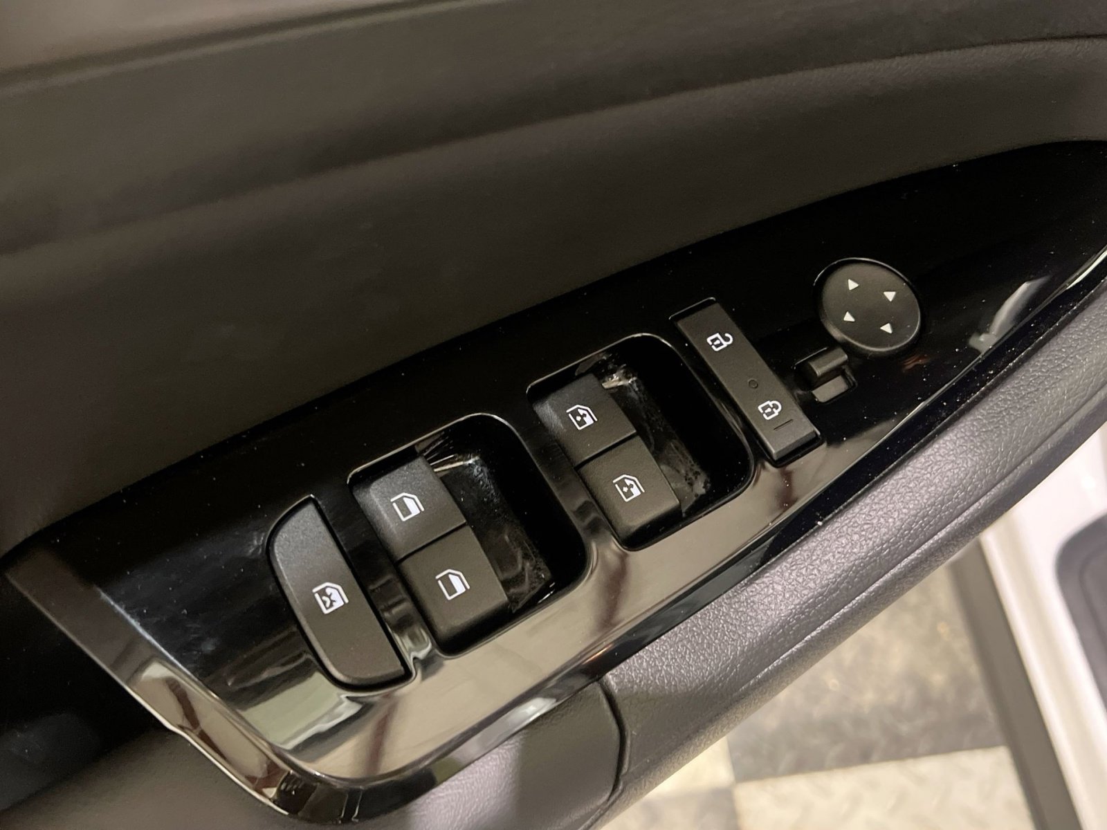 Used 2023 Kia Sportage EX image 30