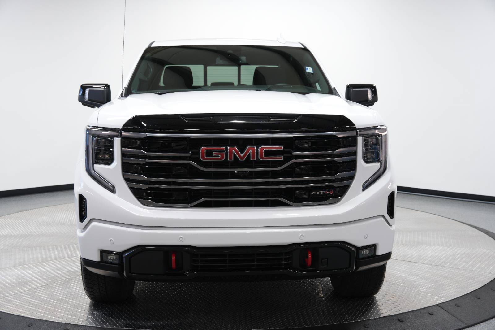 Used 2025 GMC Sierra 1500 AT4 w/ AT4 Premium Package AWD/4WD image 2