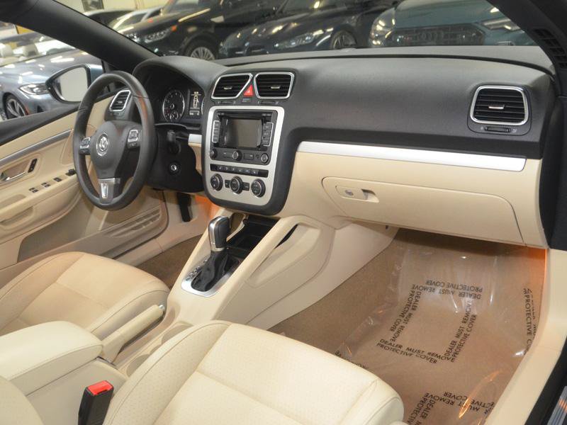 Used 2015 Volkswagen Eos Komfort FWD image 22