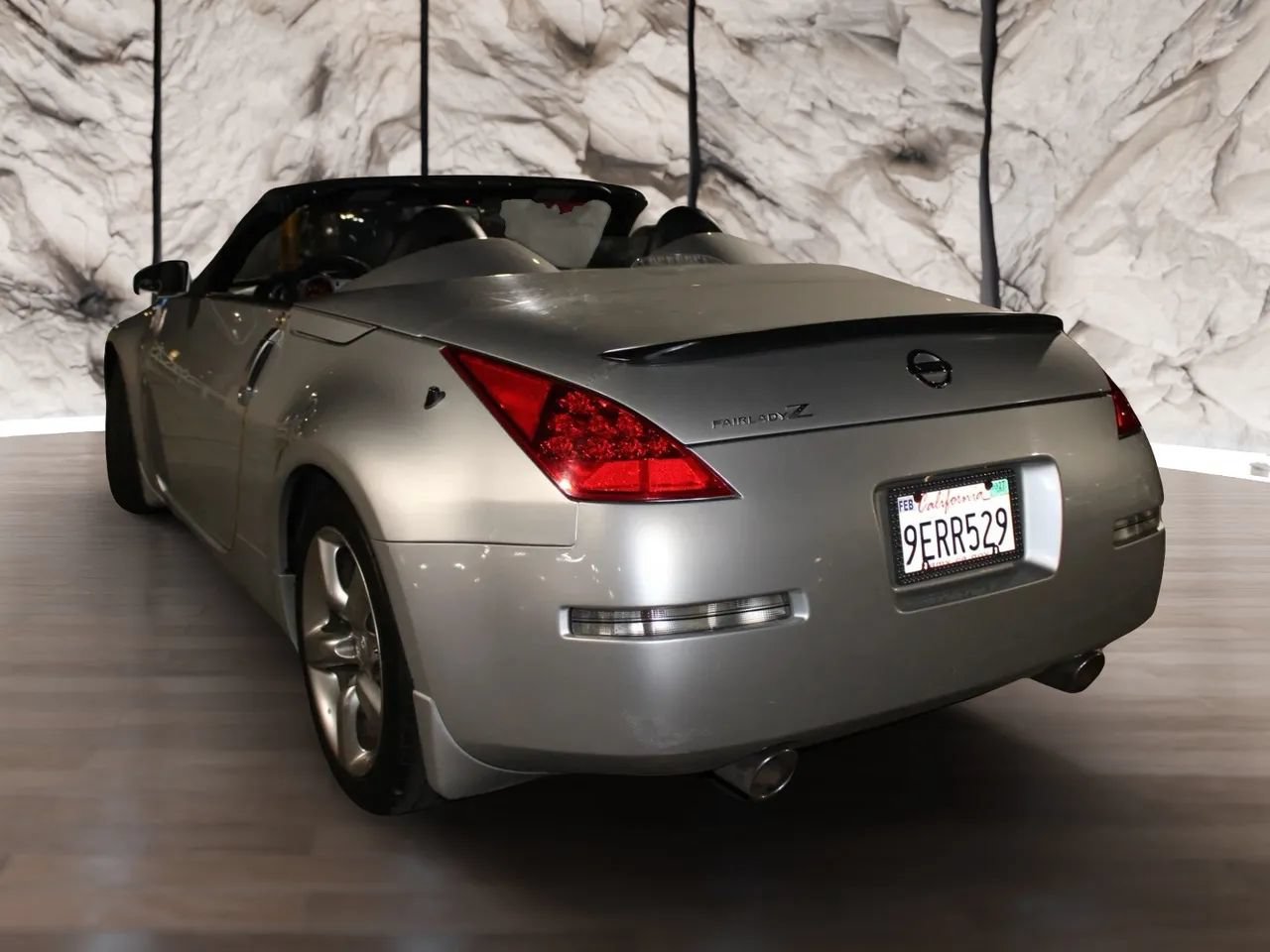Used 2007 Nissan 350Z Touring RWD image 3