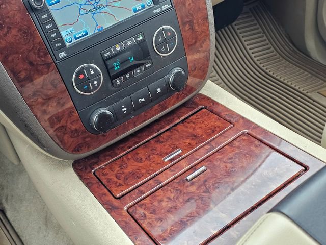 Used 2010 Chevrolet Suburban LTZ image 35