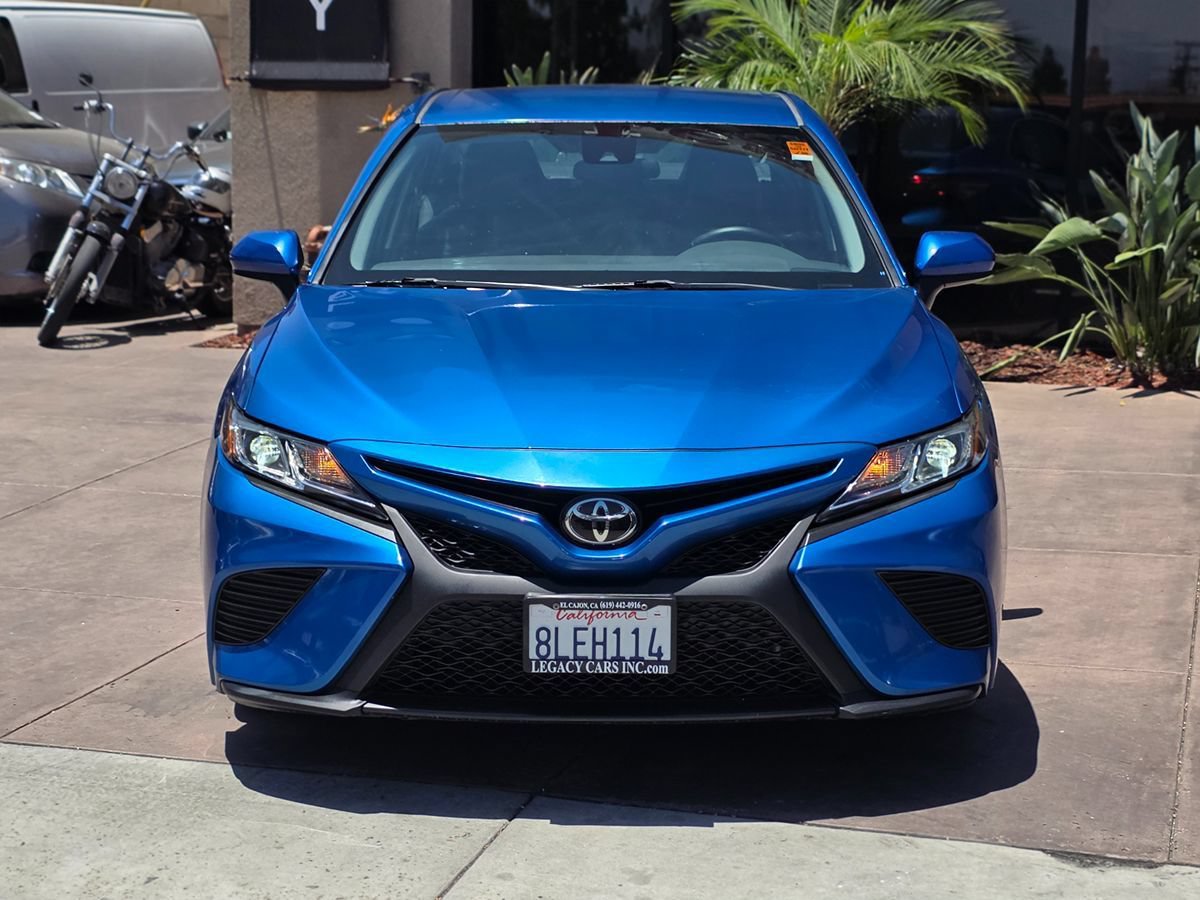 Used 2019 Toyota Camry SE FWD image 4