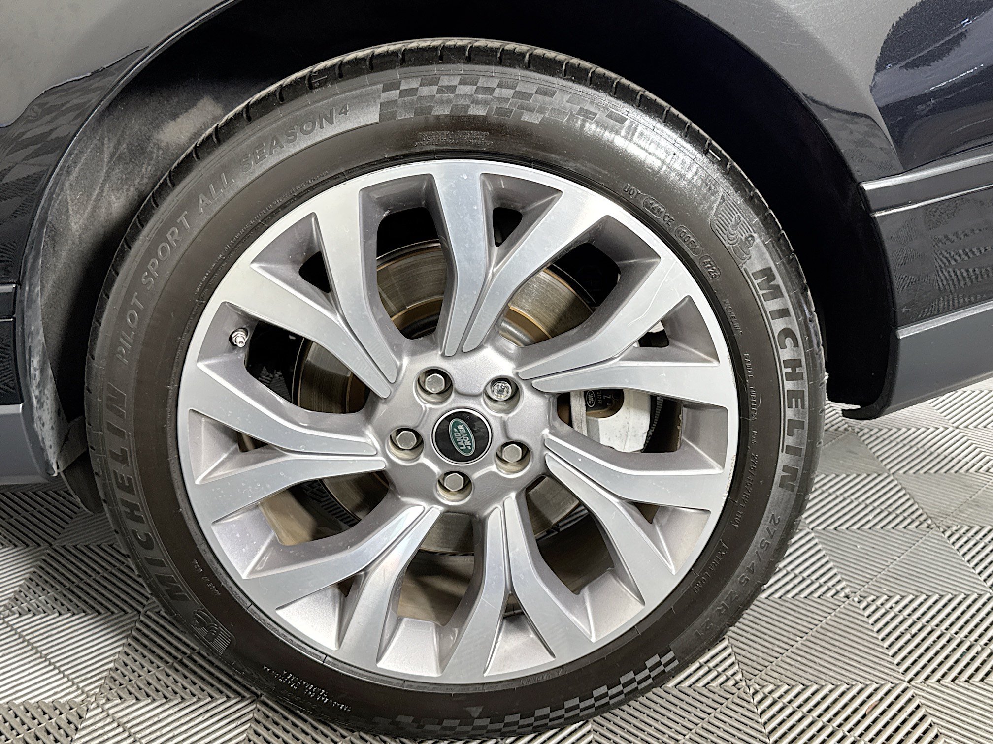Used 2019 Land Rover Range Rover Supercharged AWD/4WD image 35