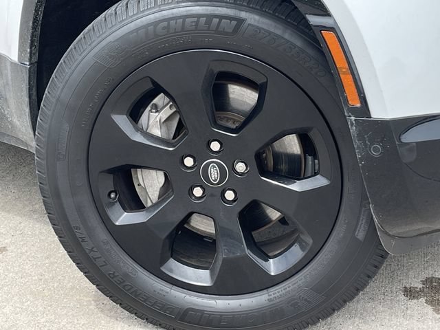Used 2022 Land Rover Defender 110 X-Dynamic SE AWD/4WD image 9