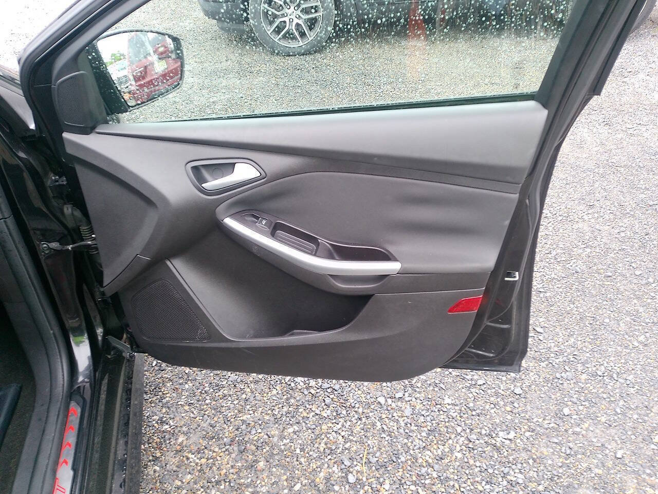 Used 2013 Ford Focus ST FWD image 39