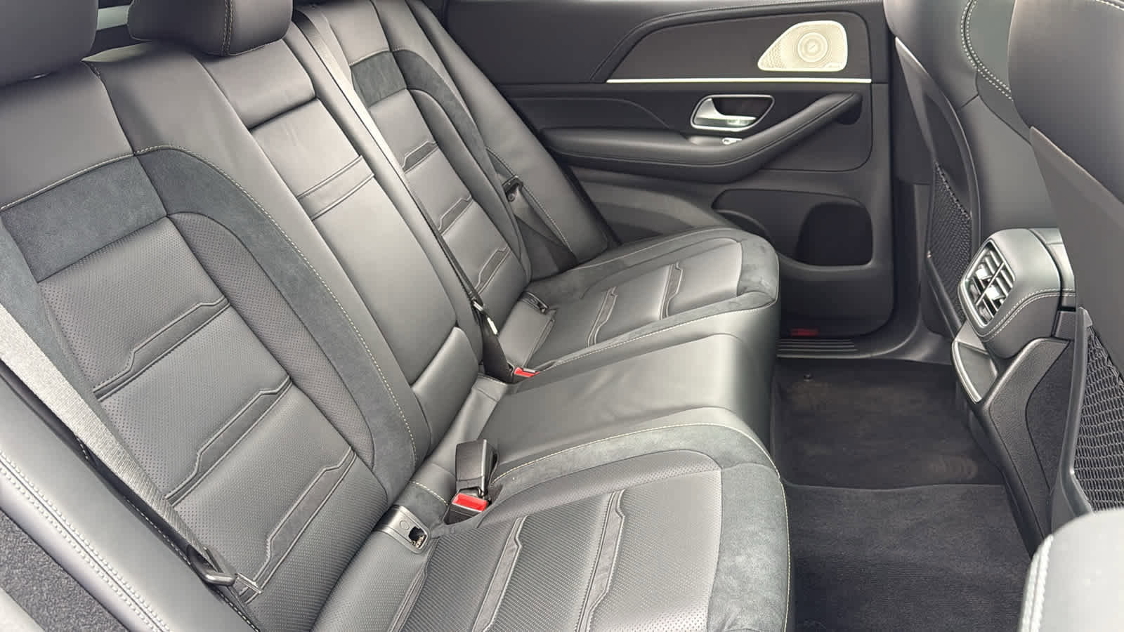 New 2026 Mercedes-Benz GLE 53 AMG 4MATIC Coupe image 36