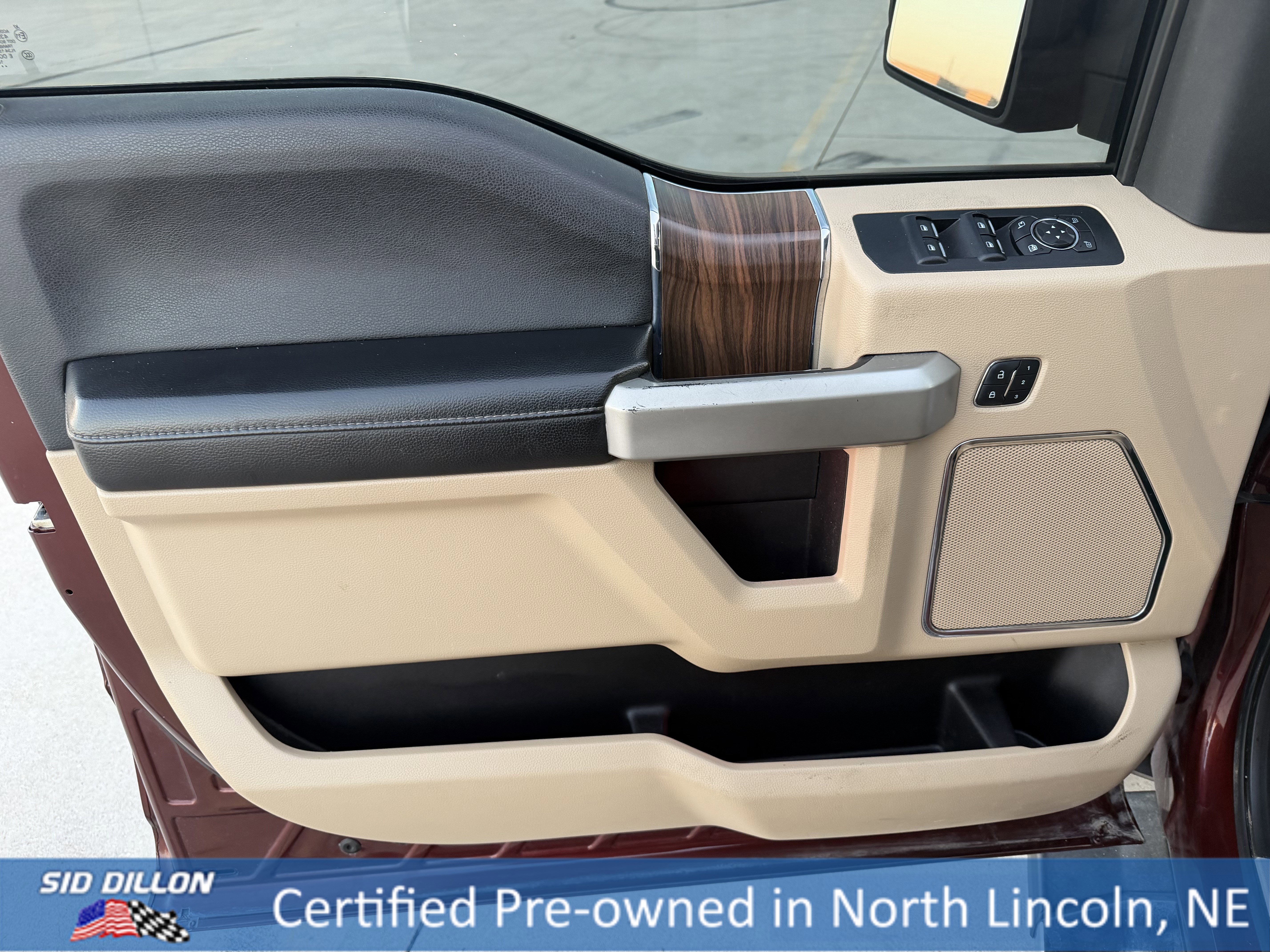 Used 2016 Ford F150 Lariat image 17