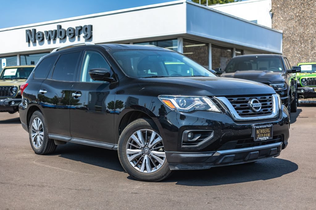 Used 2019 Nissan Pathfinder SL FWD image 1