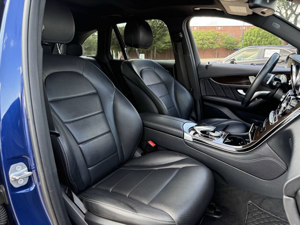 Used 2018 Mercedes-Benz GLC 300 4MATIC image 38