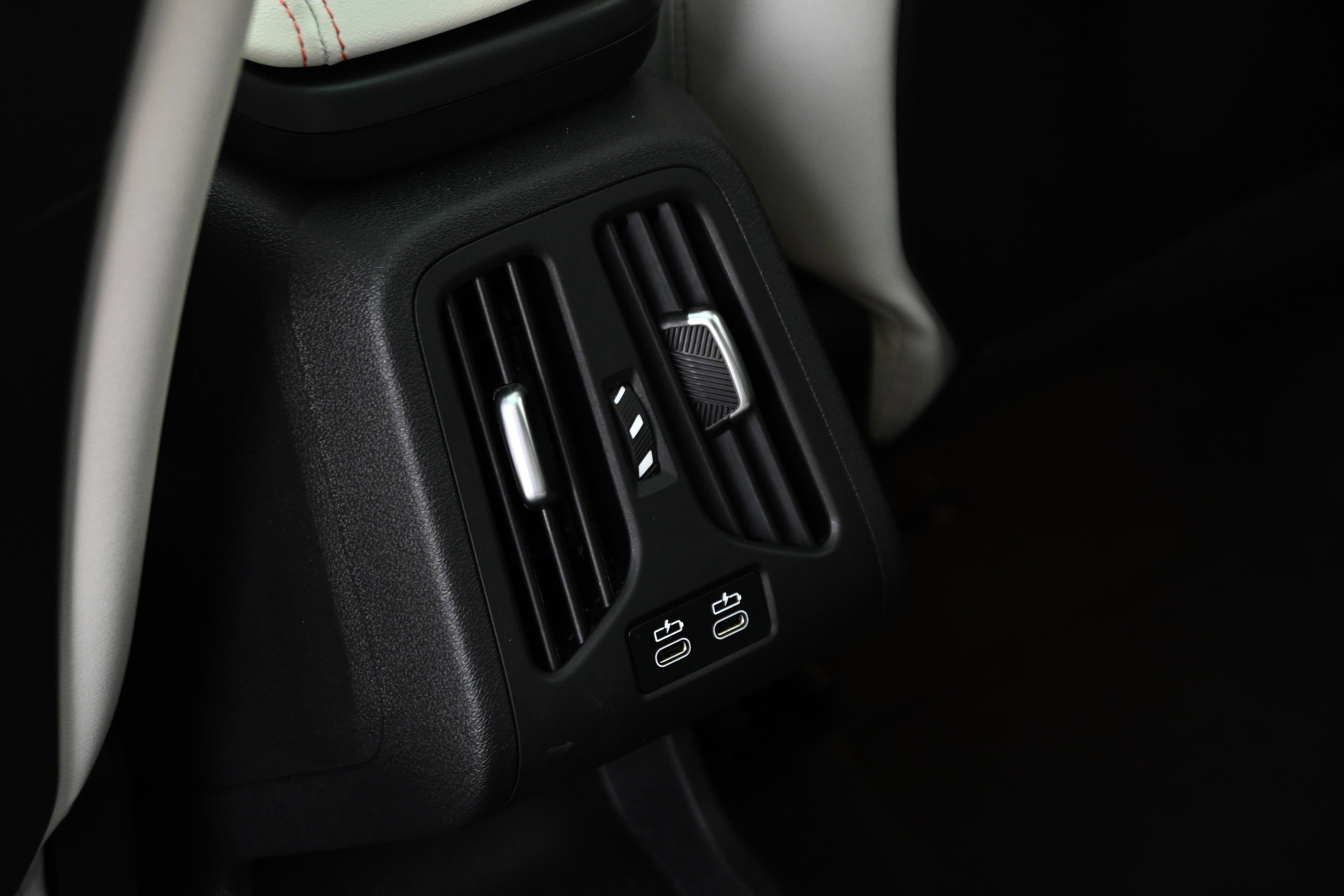 Certified 2025 BMW X2 xDrive28i image 27