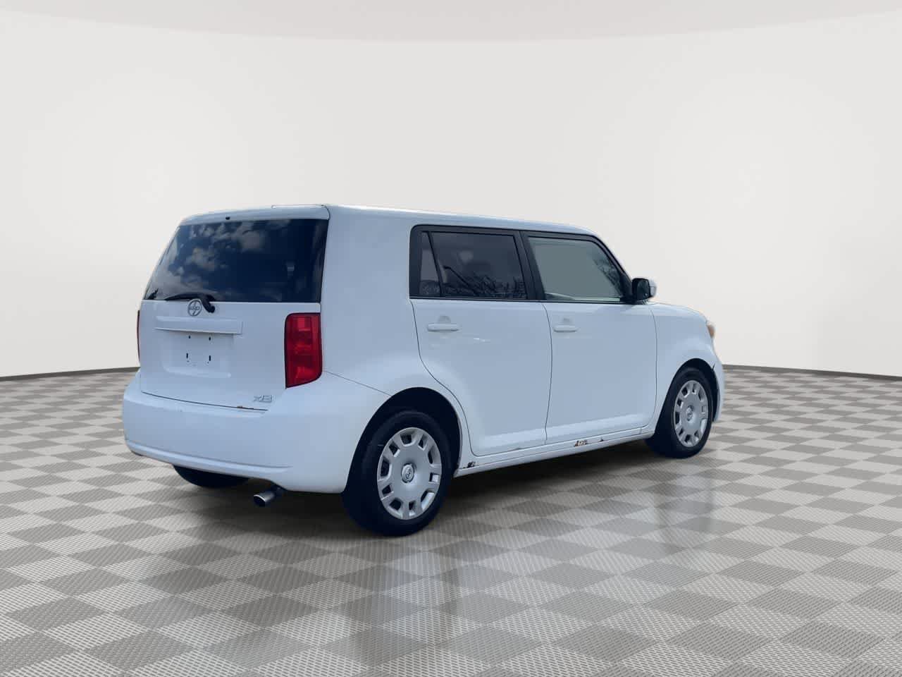 Used 2009 Scion xB FWD image 8