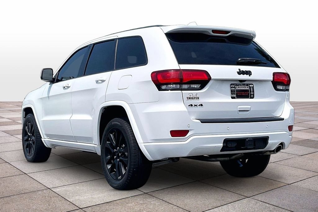 Used 2022 Jeep Grand Cherokee Laredo X AWD/4WD image 2