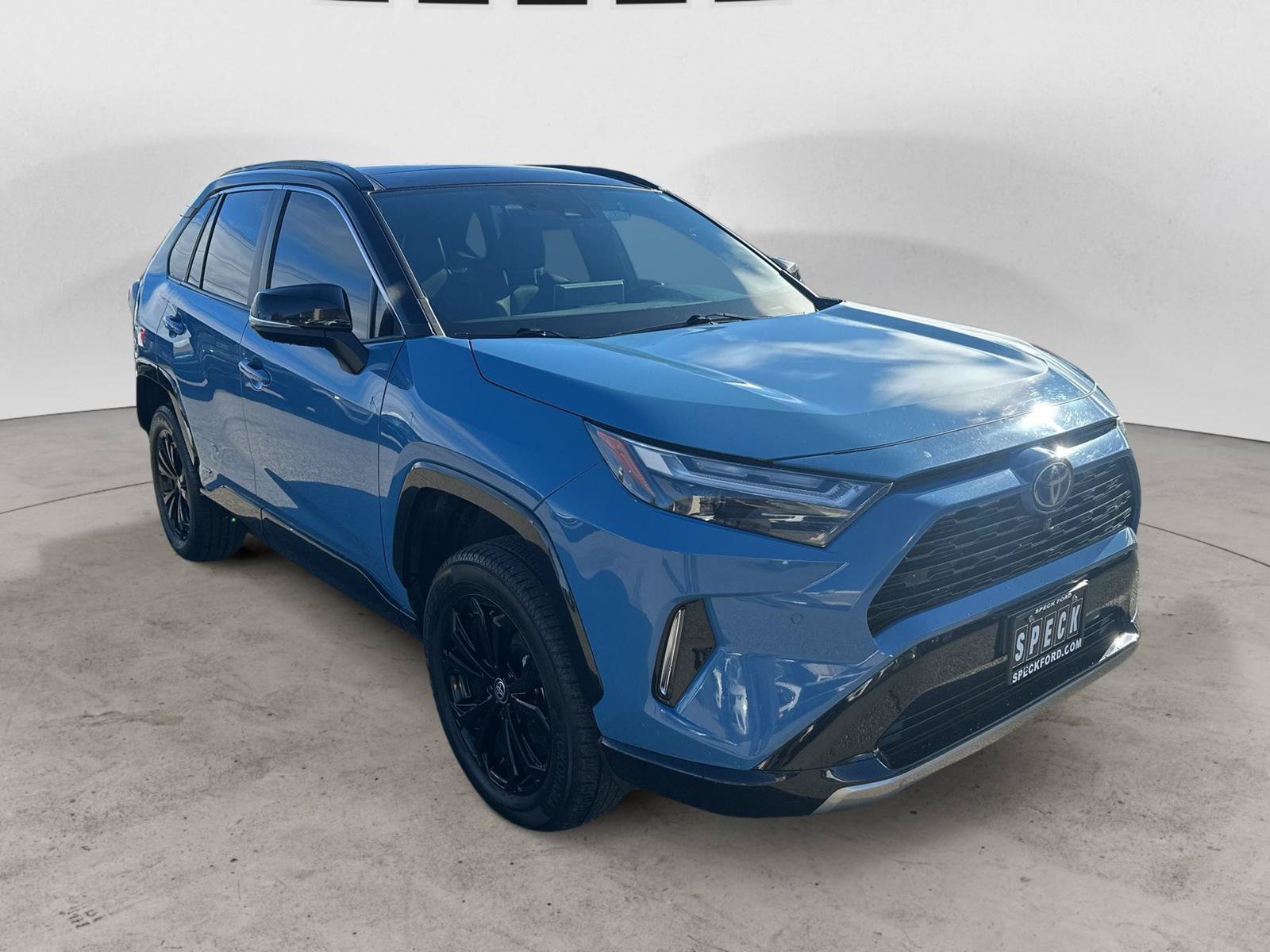 Used 2022 Toyota RAV4 XSE AWD/4WD image 7