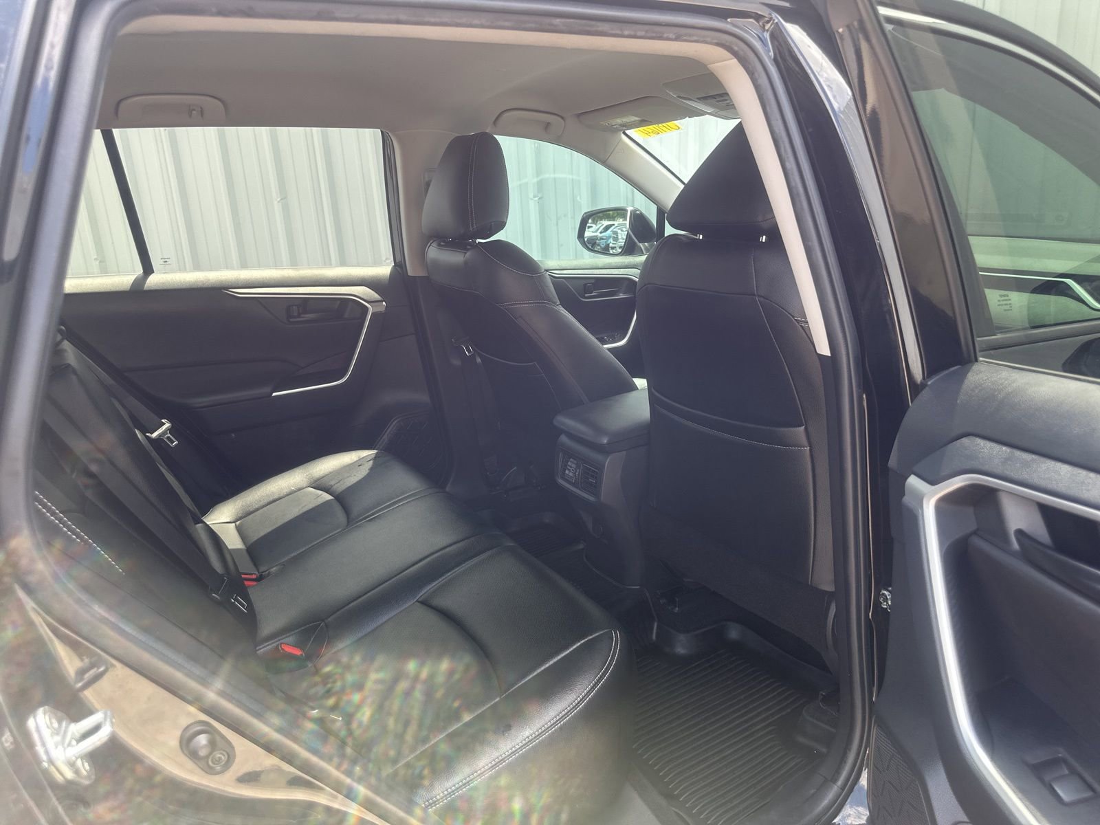 Used 2022 Toyota RAV4 LE FWD image 15