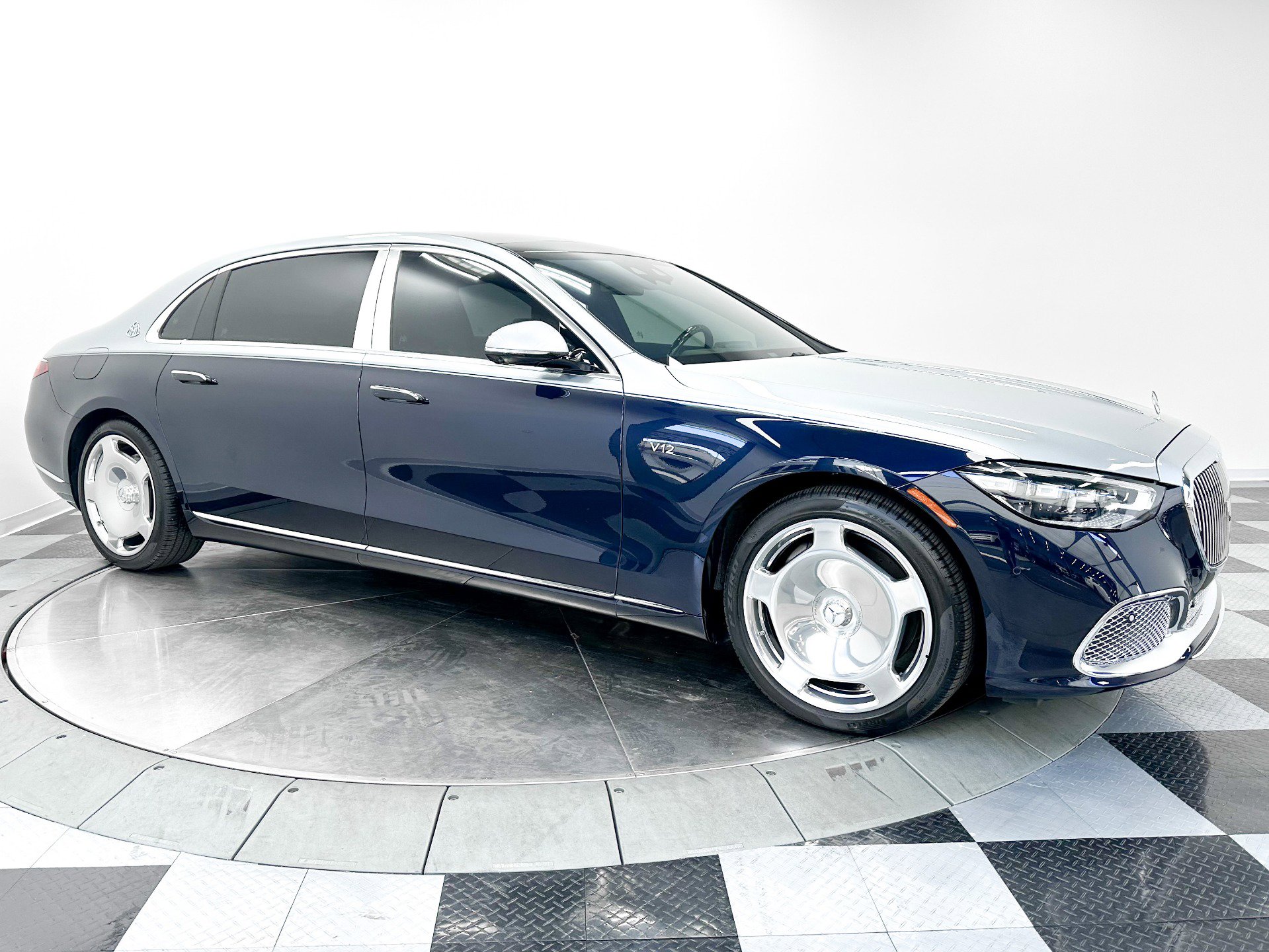 Used 2024 Mercedes-Benz Maybach S 680 4MATIC image 3