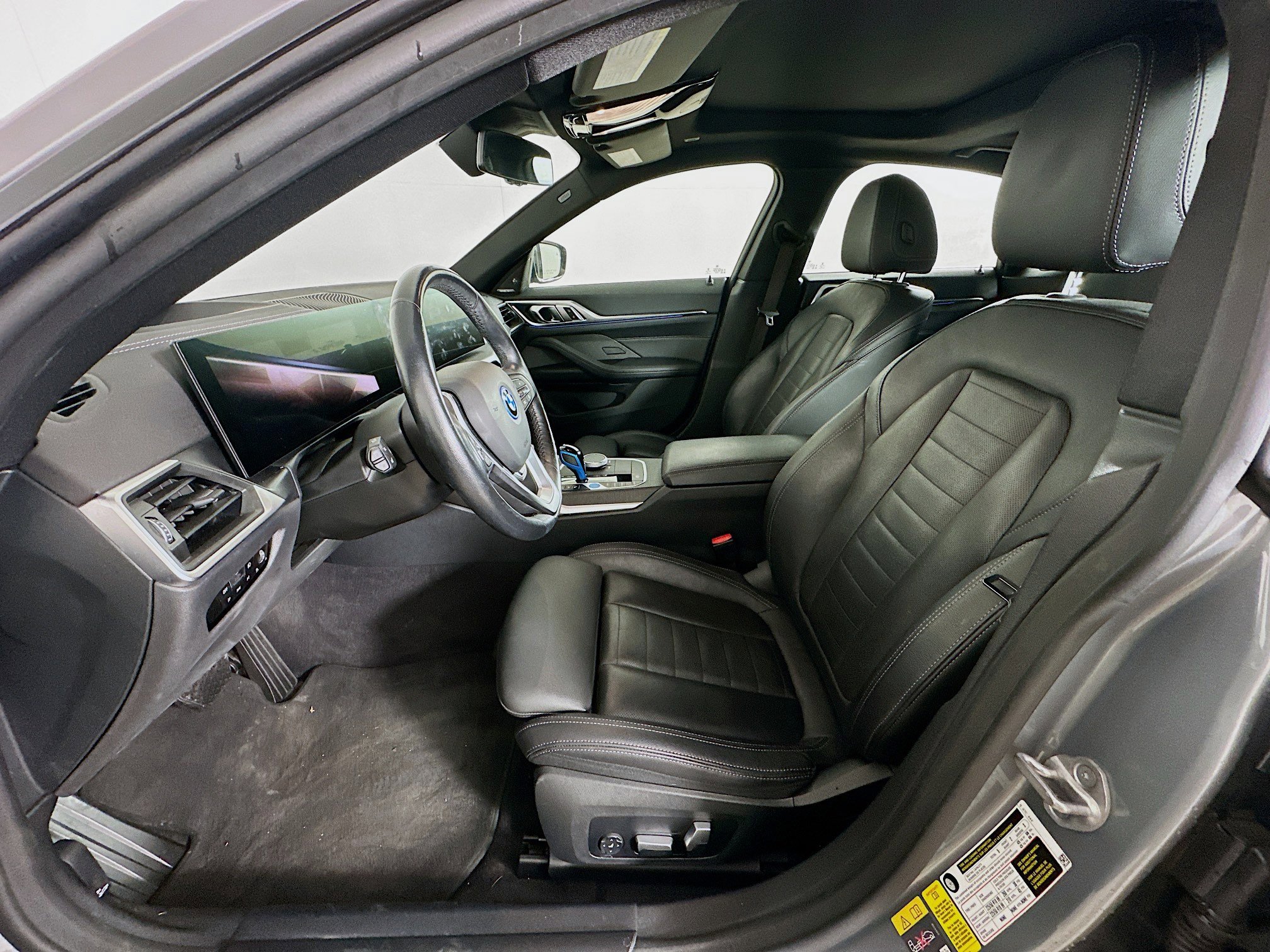 Used 2023 BMW i4 eDrive40 image 13