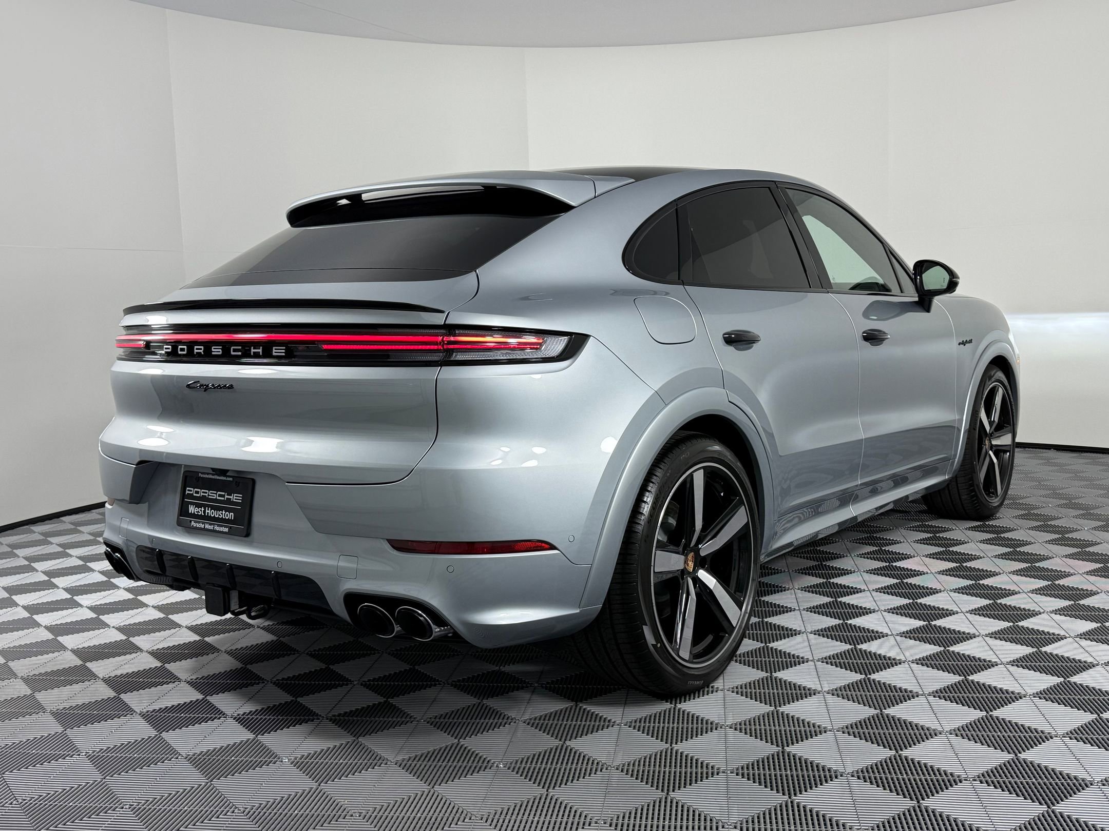 New 2026 Porsche Cayenne E-Hybrid image 9