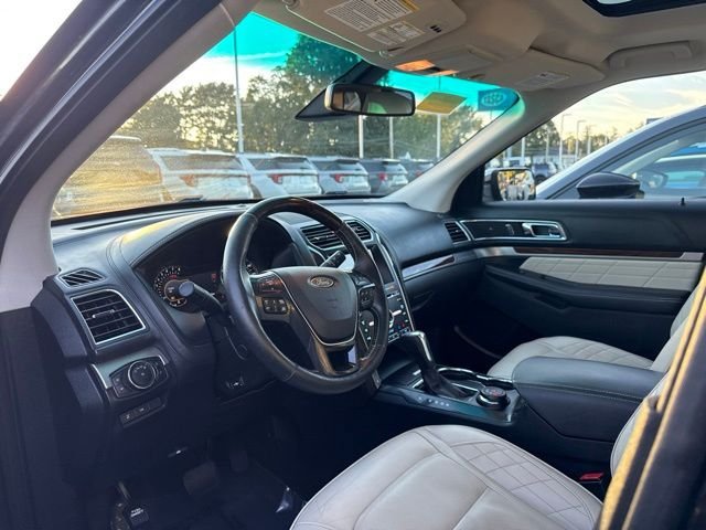 Used 2016 Ford Explorer Platinum AWD/4WD image 13