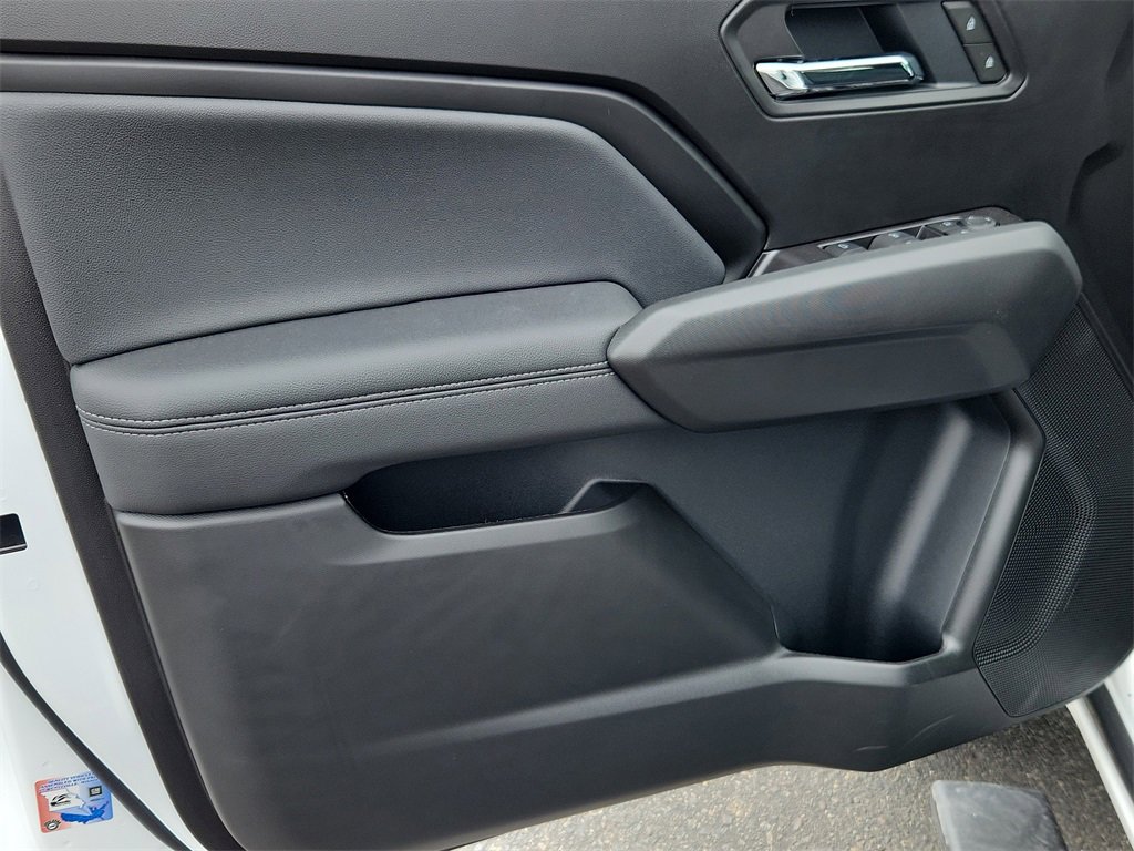 New 2025 GMC Canyon Elevation w/ Convenience Package image 6