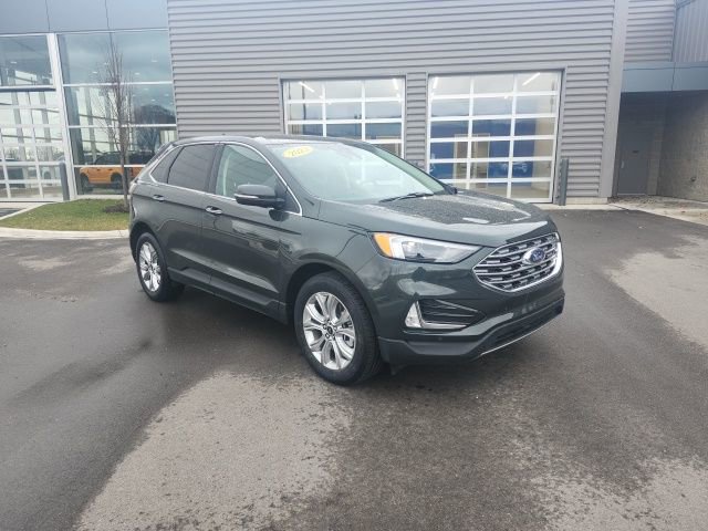 Used 2023 Ford Edge Titanium w/ Class II Trailer Tow Package image 3