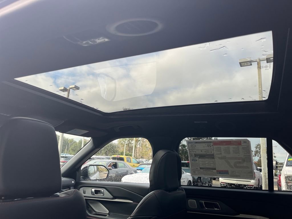 New 2026 Ford Explorer ST w/ Sun And Sound Package image 9