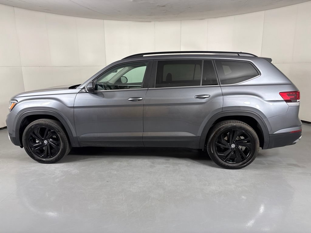 Used 2023 Volkswagen Atlas SE w/ Panoramic Sunroof Package FWD image 5