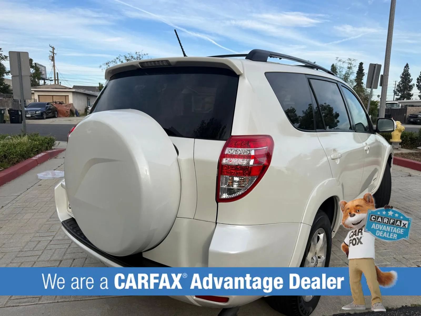 Used 2010 Toyota RAV4 Limited FWD image 4