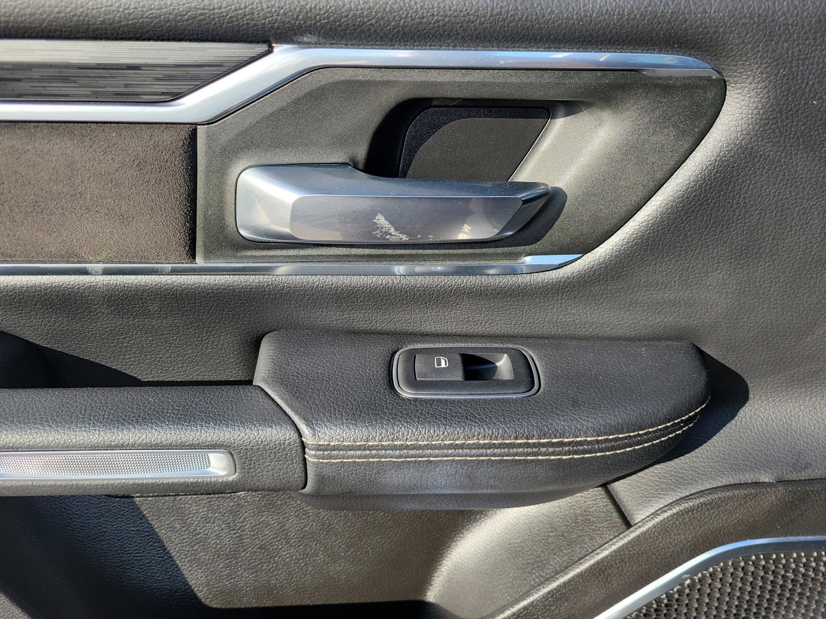 Used 2024 RAM 1500 Laramie image 23