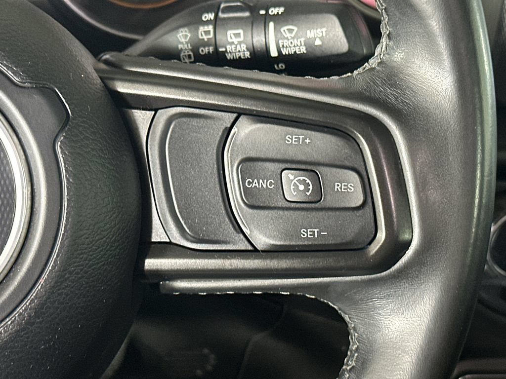Used 2022 Jeep Wrangler Unlimited Sport w/ Xtreme Recon 35" Tire Package AWD/4WD image 25