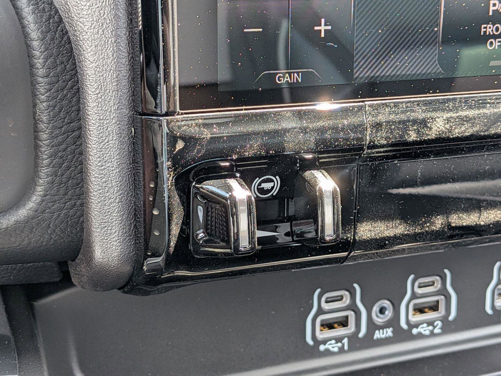 New 2026 RAM 1500 Laramie AWD/4WD image 13