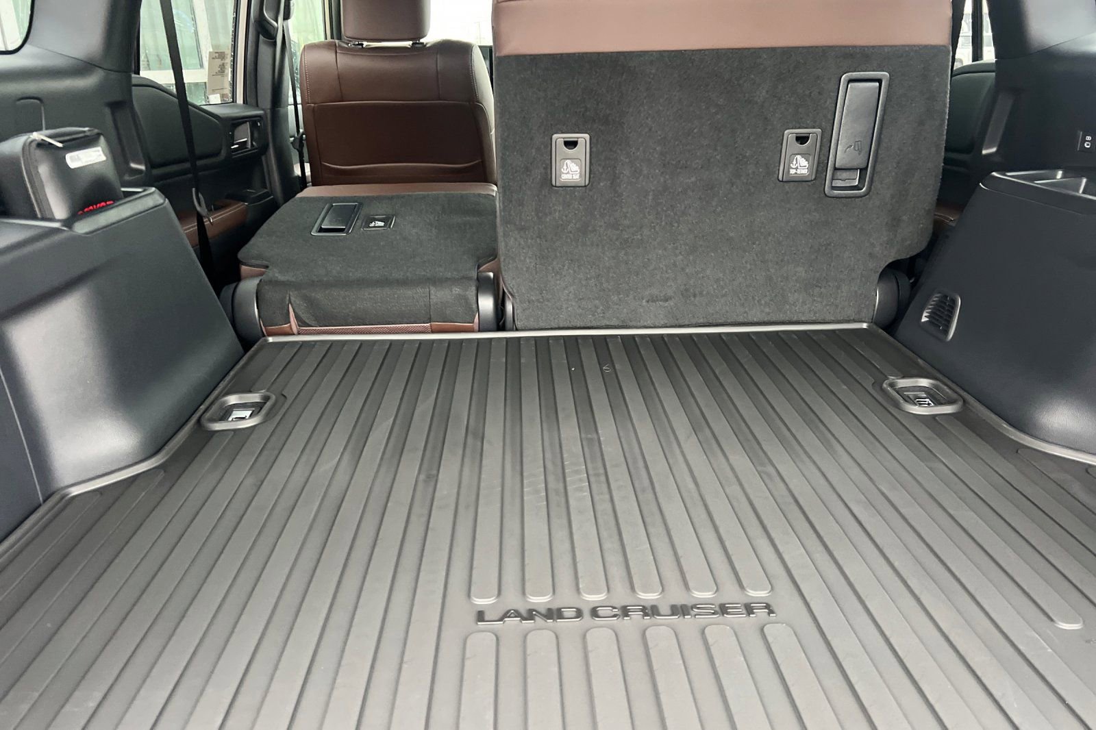 New 2026 Toyota Land Cruiser w/ Premium Package image 12