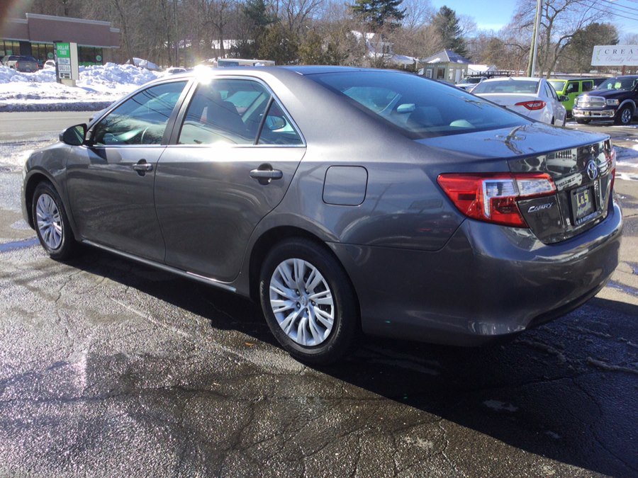 Used 2014 Toyota Camry LE image 8