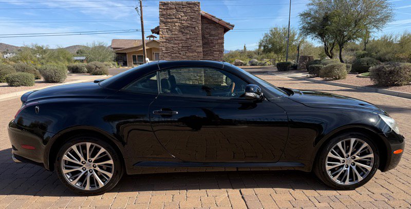 Used 2010 Lexus SC 430 Convertible image 4