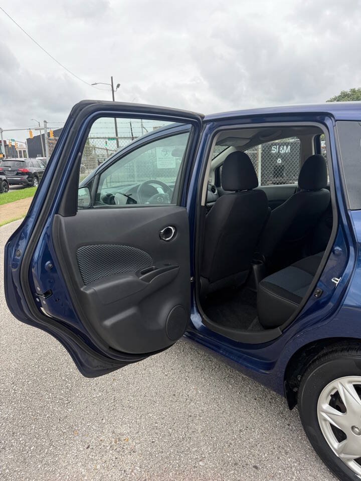 Used 2018 Nissan Versa Note SV FWD image 20