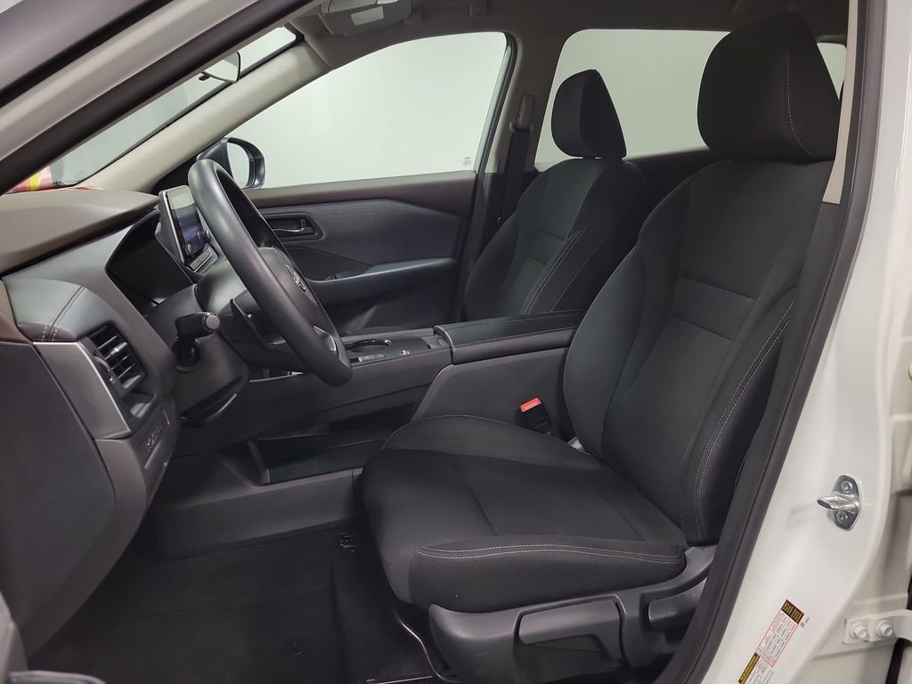 Used 2023 Nissan Rogue S FWD image 13