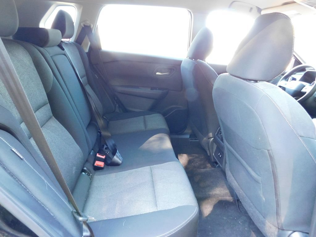 Used 2025 Nissan Rogue SV FWD image 4