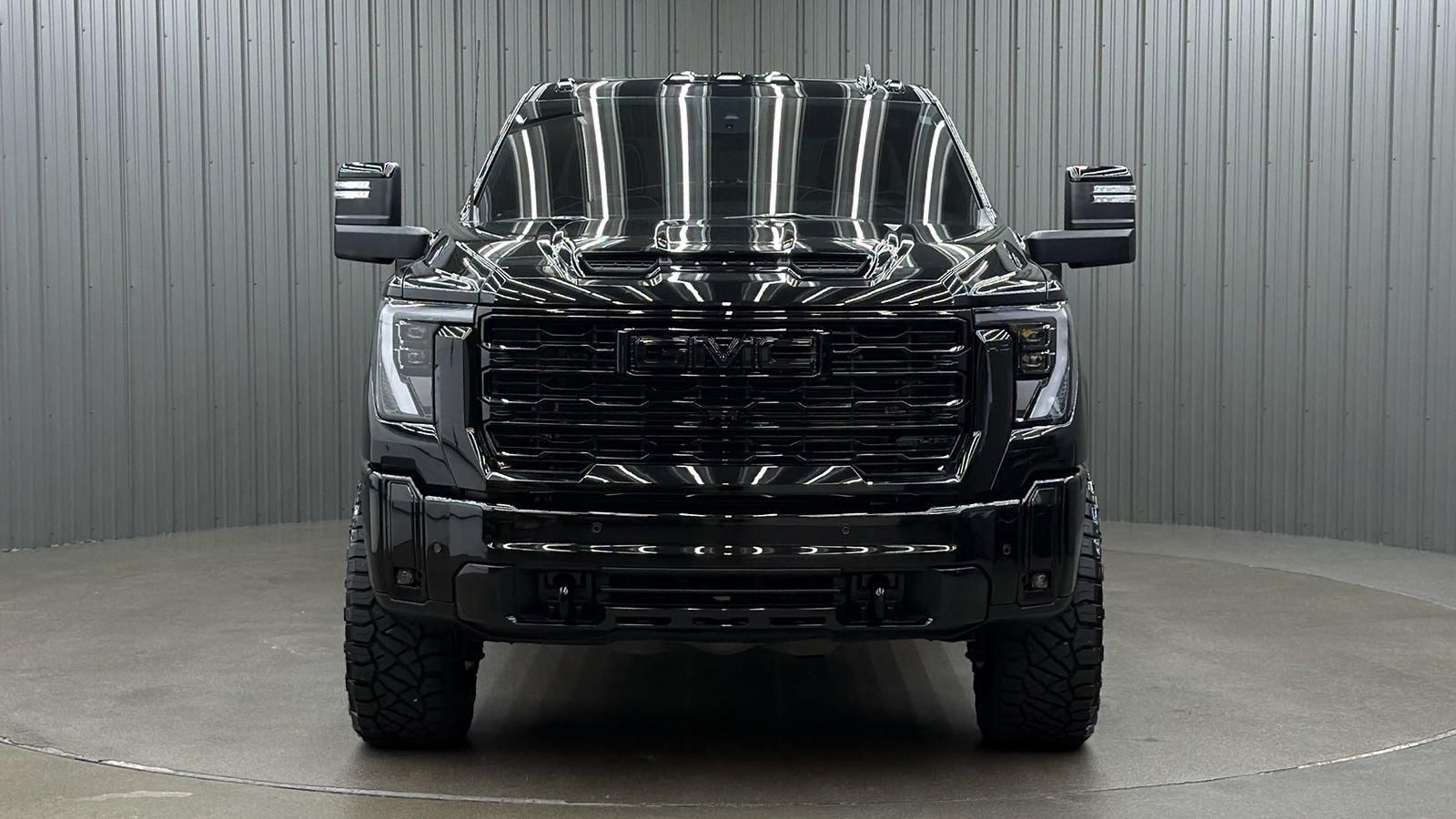 Used 2026 GMC Sierra 2500 AT4X w/ LPO, Black Badging Package AWD/4WD image 8
