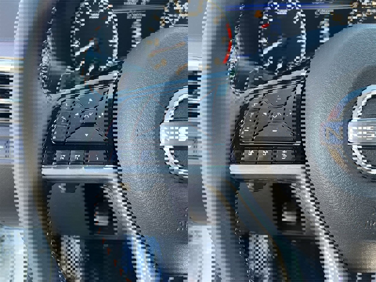 Certified 2025 Nissan Altima 2.5 SR image 12